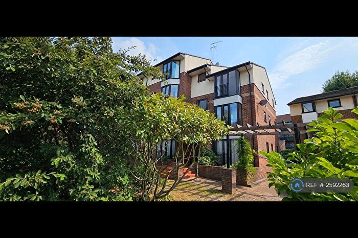 1 Bedroom Flat To Rent In Isle Of Dogs, London, E14