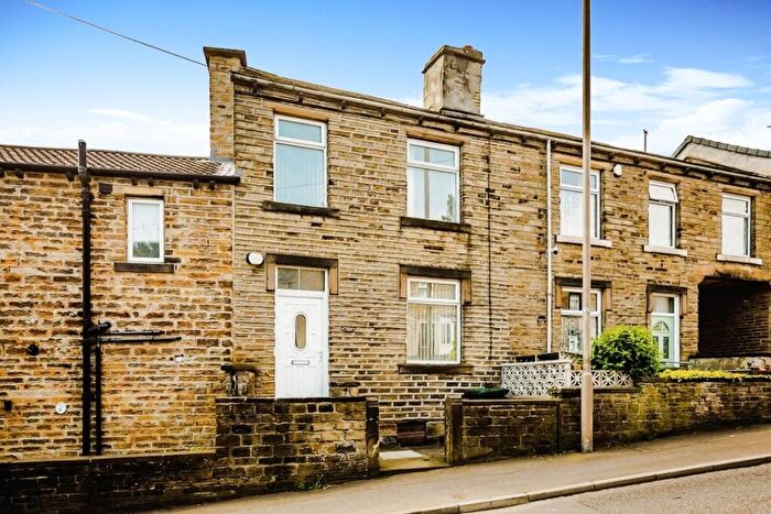 2 Bedroom Terraced House To Rent In Deighton Road, Huddersfield, West Yorkshire, HD2