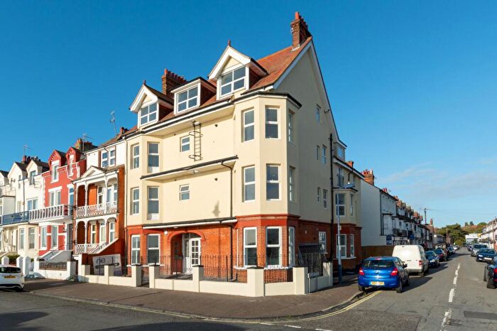 2 Bedroom Flat To Rent In Sea Road, IP11