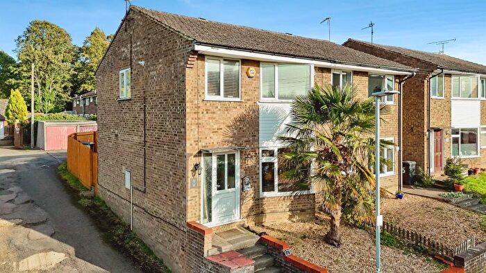 3 Bedroom Semi-Detached House For Sale In South Grove, Wymington, NN10