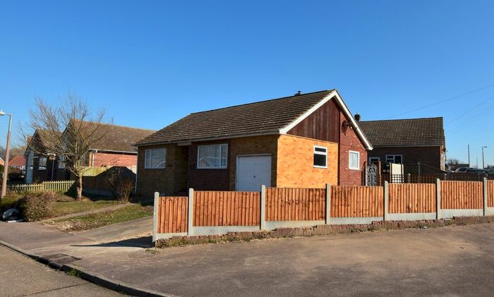 2 Bedroom Bungalow To Rent In Hazelwood Crescent, Little Clacton, Clacton-On-Sea, CO16