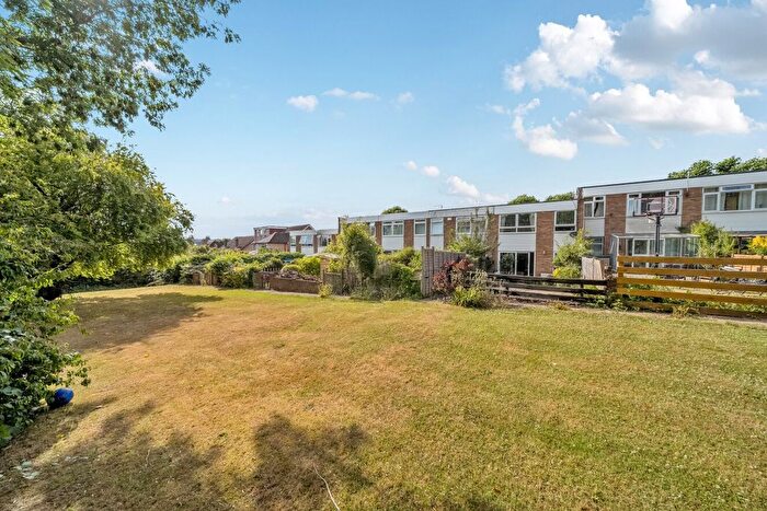 3 Bedroom Terraced House For Sale In Overbury Avenue, Beckenham, BR3