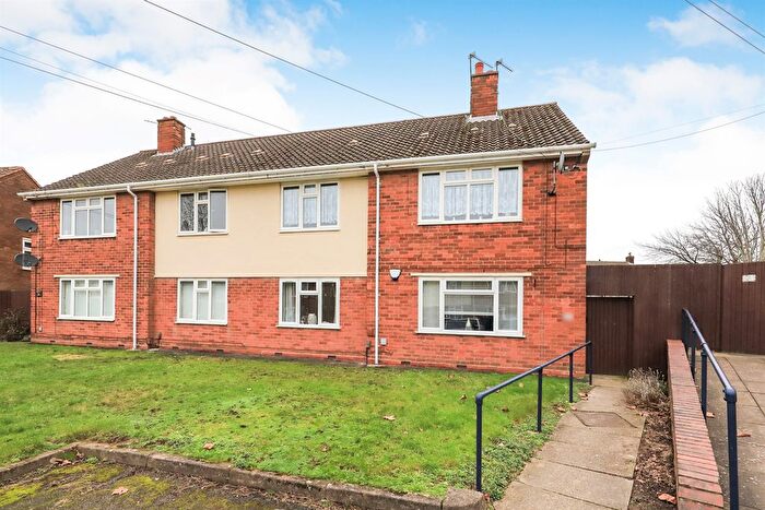 2 Bedroom Maisonette For Sale In Fozdar Crescent, Bilston, WV14