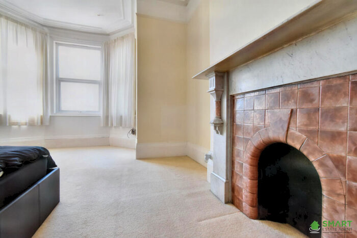 2 Bedroom Apartment For Sale In Sylvan Road, Exeter, EX4