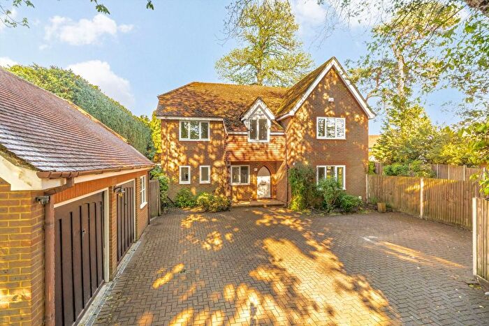 5 Bedroom Property To Rent In The Riding, Woking, GU21