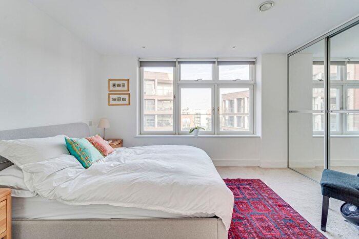 1 Bedroom Flat To Rent In Sterling Way, Islington, London, N7