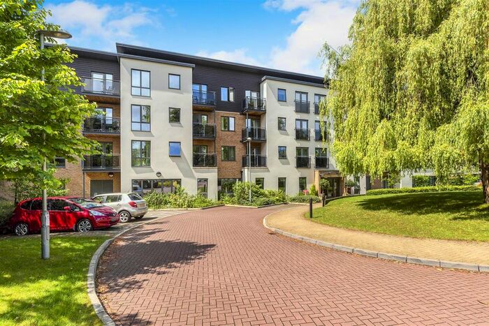 2 Bedroom Flat For Sale In Jenner Court, St. Georges Road, Cheltenham, GL50