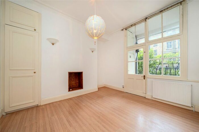 1 Bedroom Flat To Rent In Blomfield Court, Maida Vale, London, W9