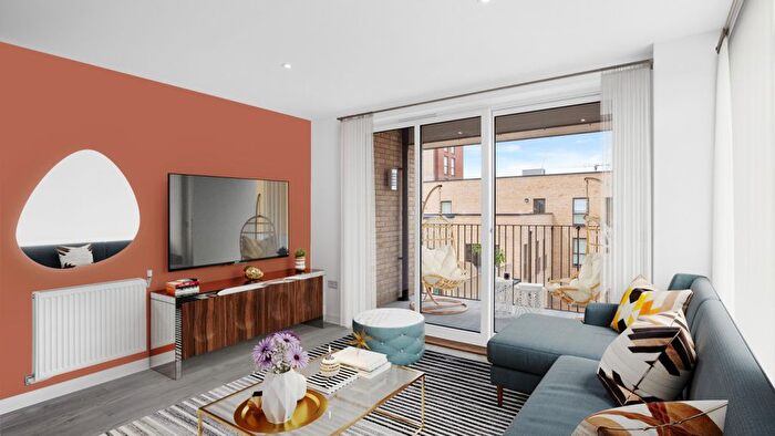 1 Bedroom Flat For Sale In Halewood Way, Rainham, RM13