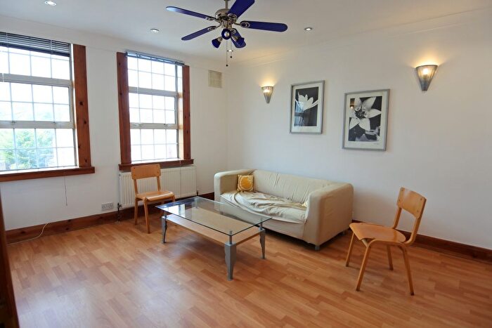 2 Bedroom Flat To Rent In Burnley Road, Dollis Hill, NW10