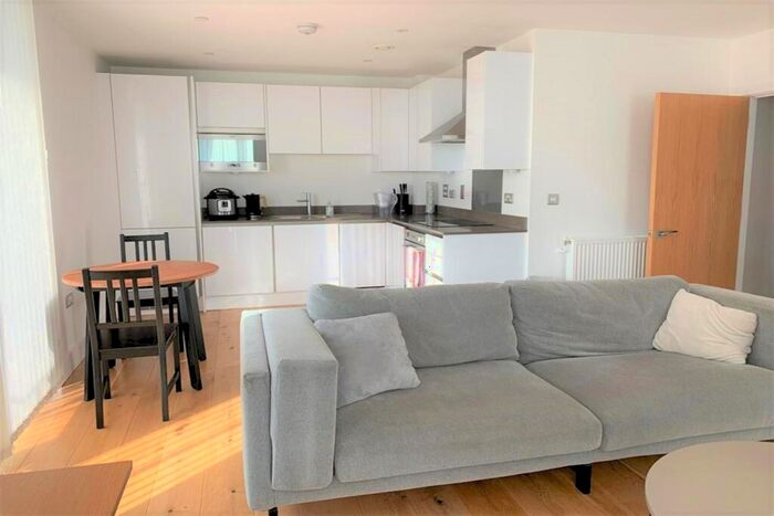 1 Bedroom Apartment To Rent In Thanet Tower, Caxton Street North, Canning Town, London, E16