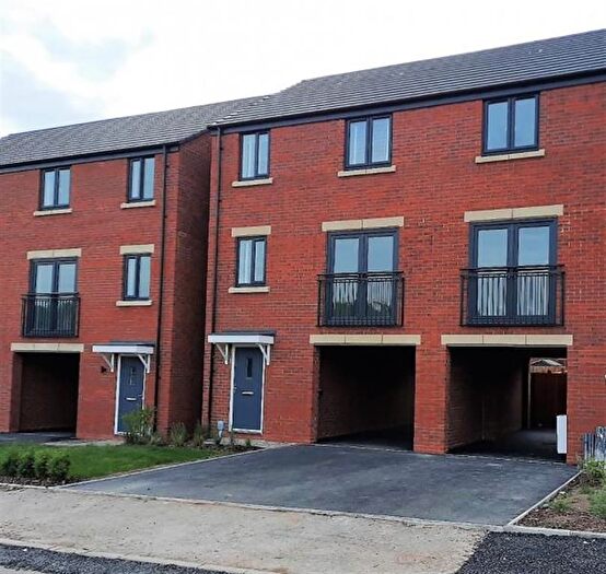 3 Bedroom Semi-Detached House To Rent In Smith Close, Lichfield, WS14