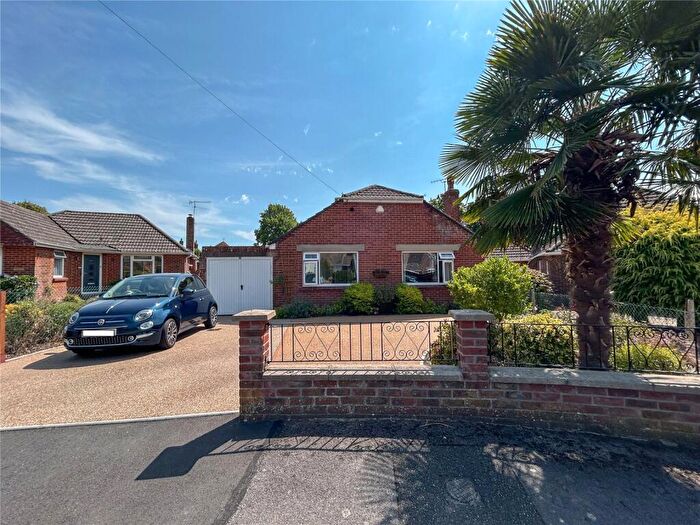 4 Bedroom Bungalow For Sale In White Cliff Gardens, Blandford Forum, Dorset, DT11