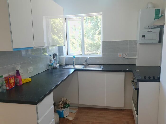 2 Bedroom Flat To Rent In Seven Sisters Road, Tottenham, N15