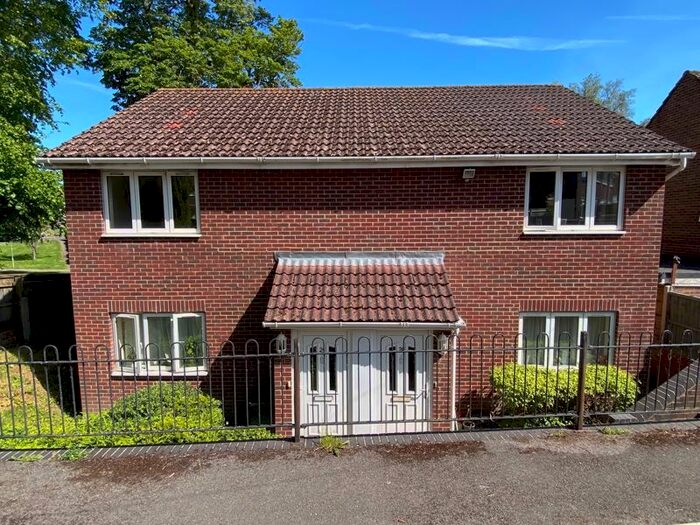 1 Bedroom Flat To Rent In West Drive, Bishopstoke, Eastleigh SO50