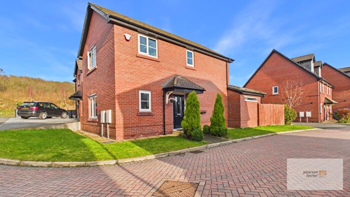 3 Bedroom Detached House For Sale In Lowes Road, Walmersley, Bury, BL9
