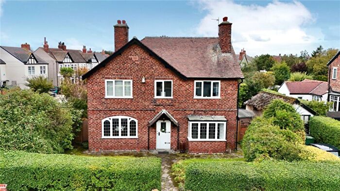 4 Bedroom Detached House For Sale In Birkenhead Road, Meols, Wirral, Merseyside, CH47