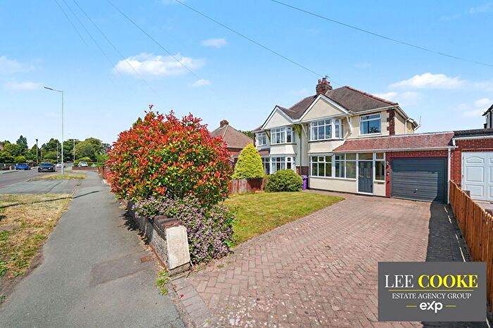 3 Bedroom Semi Detached House For Sale In Long Knowle Lane, Wednesfield, Wolverhampton, WV11