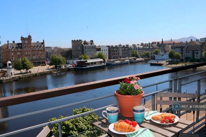 2 Bedroom Flat To Rent In Rennie's Isle, Edinburgh, EH6