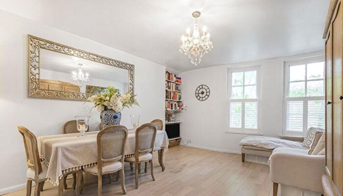 1 Bedroom Flat For Sale In Navarre Street, London, E2