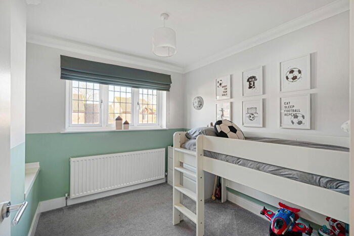 4 Bedroom Detached House For Sale In The Sandpipers, Gravesend, DA12