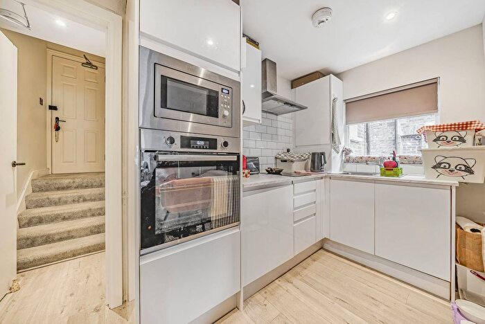 Studio To Rent In Brighton Road, Surbiton, KT6