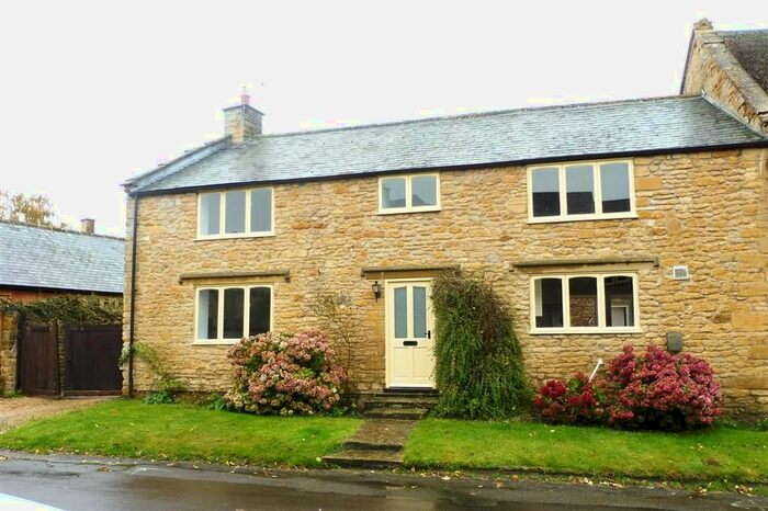 3 Bedroom Property To Rent In West Street, Hinton St. George, TA17