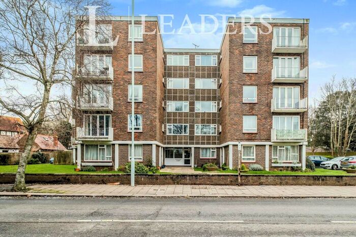 2 Bedroom Flat To Rent In Wykeham Court, Wykeham Road, Worthing, BN11