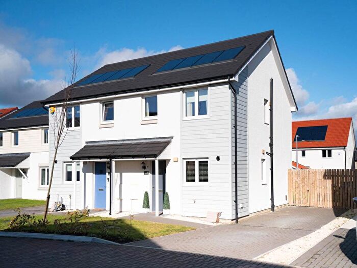 3 Bedroom Detached House To Rent In Brodie Place, Calderwood, East Calder, EH53