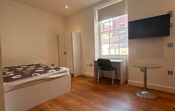 Studio To Rent In Park Street, BS1