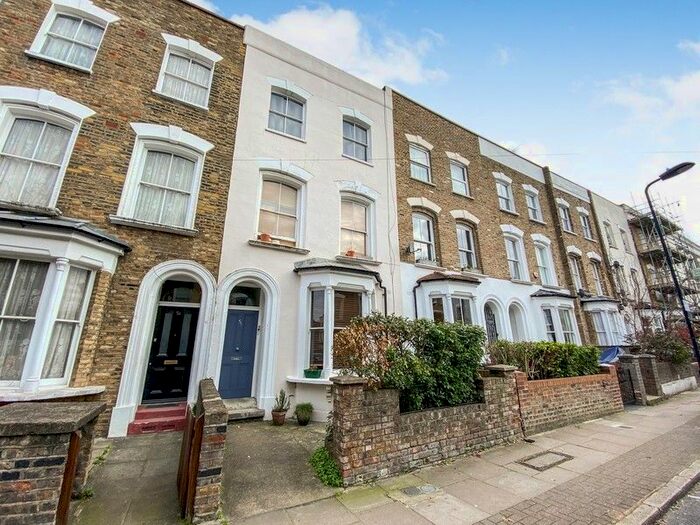 1 Bedroom Flat To Rent In Walford Road, London, N16