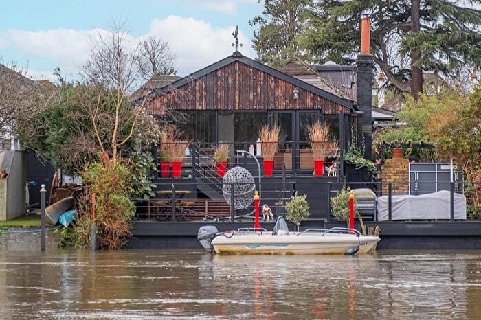 4 Bedroom Detached Bungalow For Sale In The Island, Thames Ditton, KT7