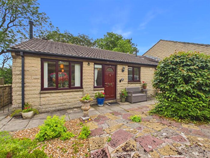 2 Bedroom Semi-Detached Bungalow For Sale In Silverlands Close, Buxton, SK17
