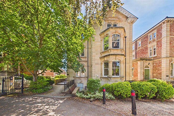3 Bedroom Flat For Sale In The Avenue, Clifton, BS8