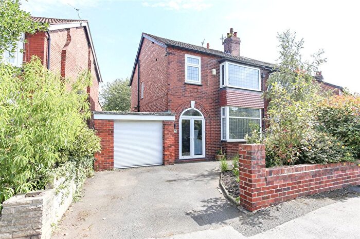 3 Bedroom Semi-detached House For Sale In Alexandra Road, Heaton Norris, Stockport, SK4