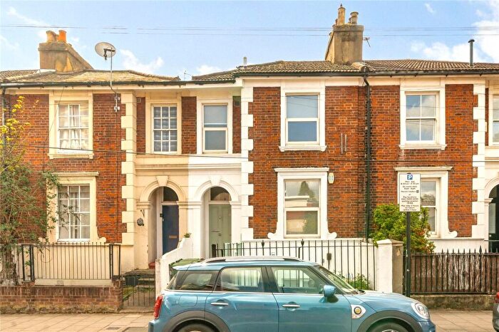 4 Bedroom Terraced House To Rent In Windmill Lane, Stratford, London, E15