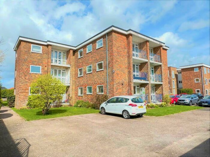1 Bedroom Flat To Rent In Elizabeth Court, Mill Road, Worthing, West Sussex, BN11