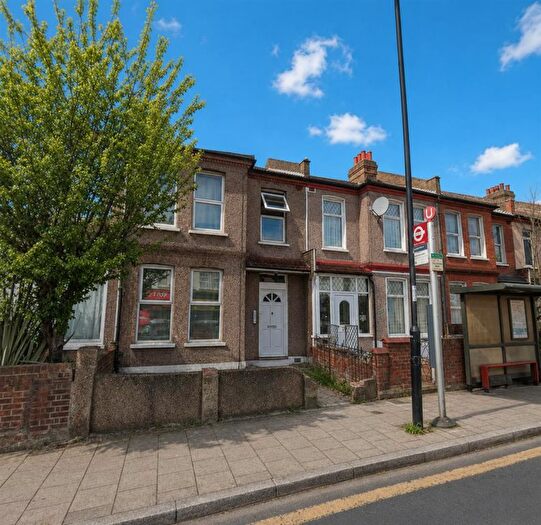 Studio To Rent In Torridon Road, London, SE6