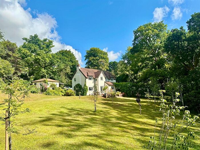 4 Bedroom Detached House For Sale In Powntley Copse, Alton, GU34