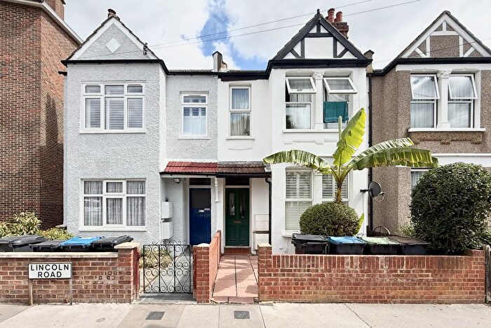 1 Bedroom Flat For Sale In Lincoln Road, South Norwood, SE25