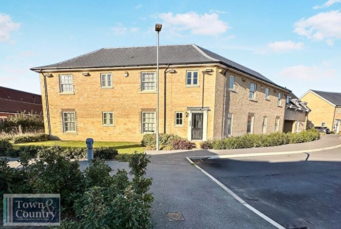 2 Bedroom Flat For Sale In Keats Crescent, Brightlingsea, CO7