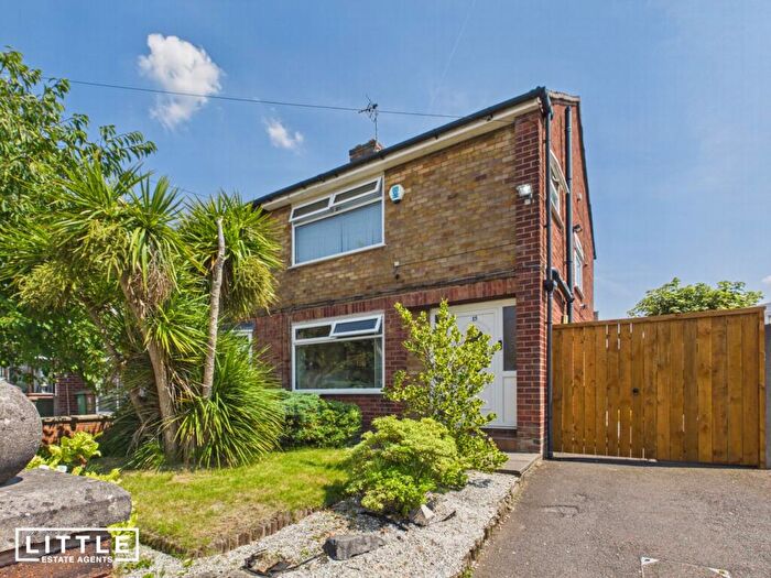 3 Bedroom Semi Detached House For Sale In Newby Avenue, Rainhill, L35