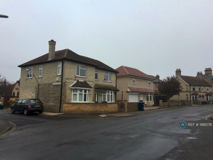 2 Bedroom Flat To Rent In Hodson&#;S Drive, Huntingdon, PE29