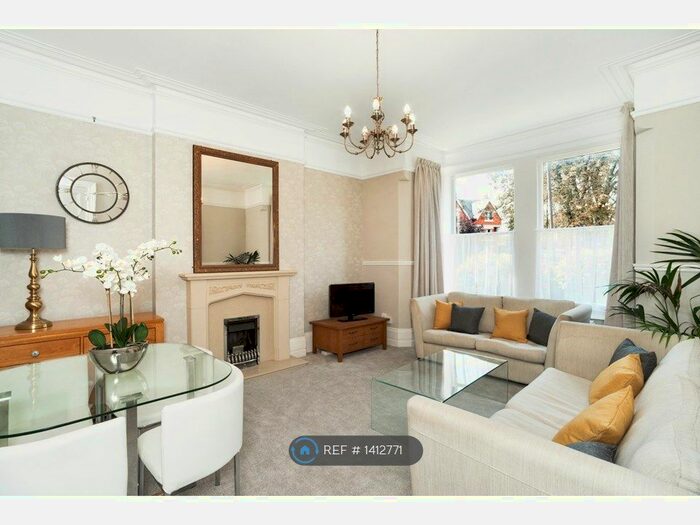 2 Bedroom Flat To Rent In Rothsay Road, Bedford, MK40