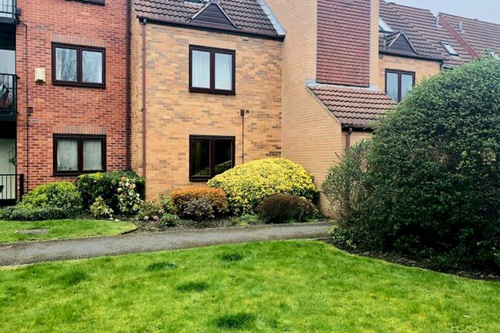 2 Bedroom Flat To Rent In Kingfisher Wharf, Nottingham, NG7