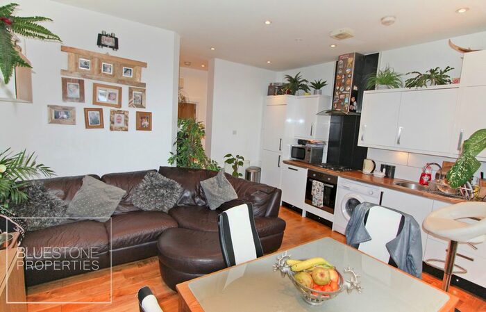 1 Bedroom Flat To Rent In Streatham Common North, London, SW16