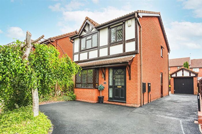 3 Bedroom Detached House For Sale In Shrewsbury Close, Oakwood, Derby, DE21