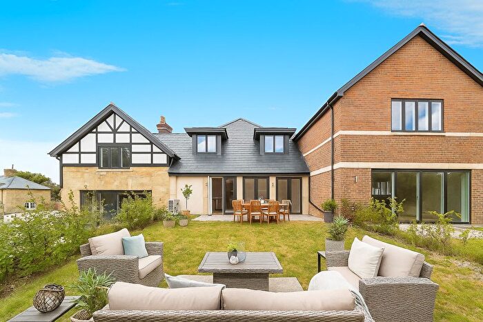 3 Bedroom Terraced House For Sale In Ardingly Road, Lindfield, Haywards Heath, RH16