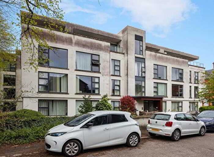 2 Bedroom Apartments For Sale In Apartment Stratfield House - Wellington Park, Belfast, BT9