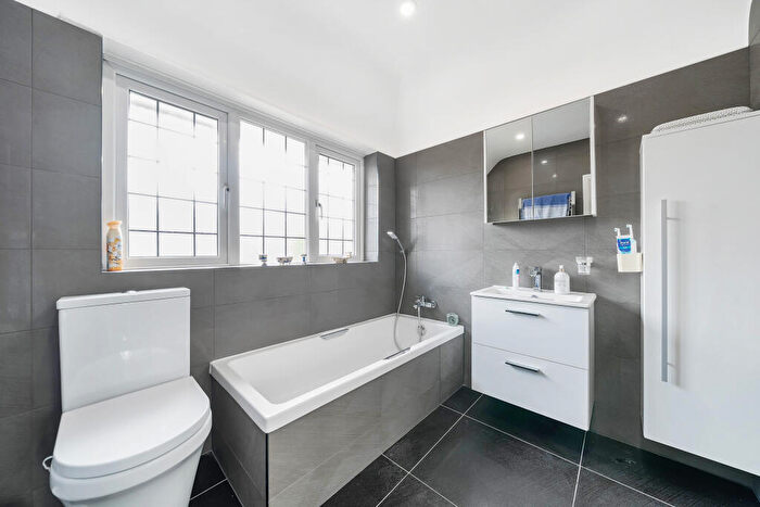 4 Bedroom Detached House For Sale In Uxendon Crescent, Wembley, Greater London, HA9